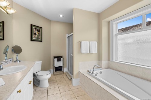 763 Anson Pl, Qualicum Beach, BC 