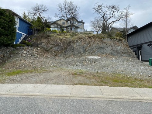 3733 Belaire Dr, Nanaimo, BC 