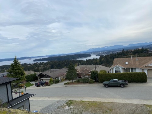 3733 Belaire Dr, Nanaimo, BC 