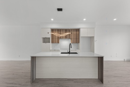 Kitchen - 13865 Rue Du Merlot, Mirabel, QC - Indoor Photo Showing Kitchen