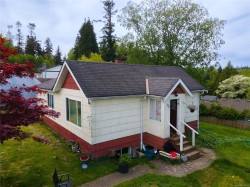 860 Greenwood St Campbell River, BC V9W 3B9