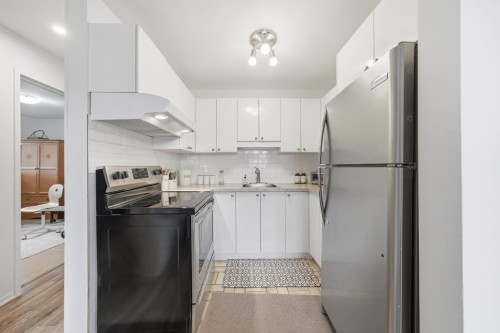 Cuisine - 101-124 Rue De Wolfe, Bromont, QC - Indoor Photo Showing Kitchen