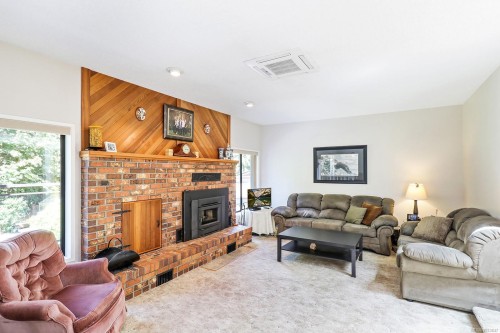 970 Mclean Rd, Coombs, BC 