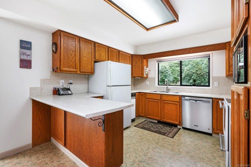 970 Mclean Rd, Coombs, BC 