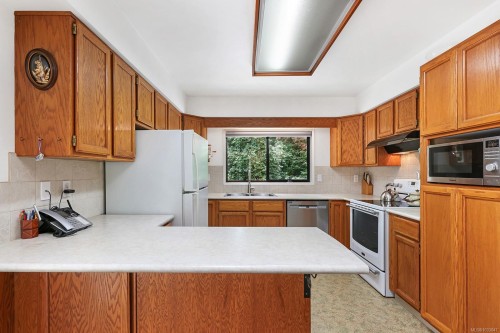 970 Mclean Rd, Coombs, BC 