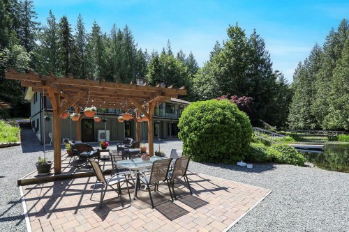 970 Mclean Rd, Coombs, BC 