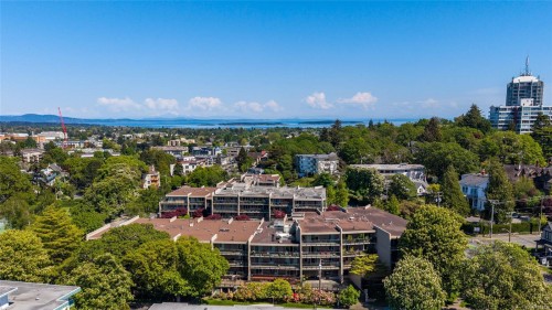 205-1419 Stadacona Ave  Victoria, BC V8S 5J3
