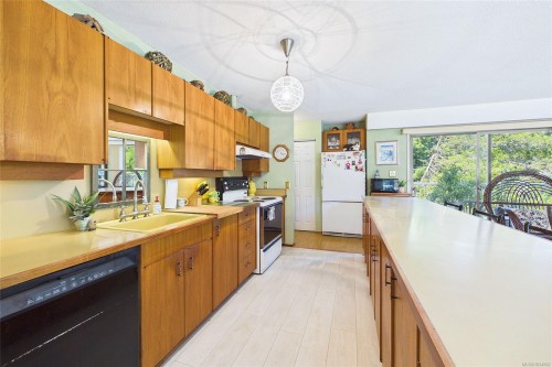 2374 Mill Rd, Nanaimo, BC 