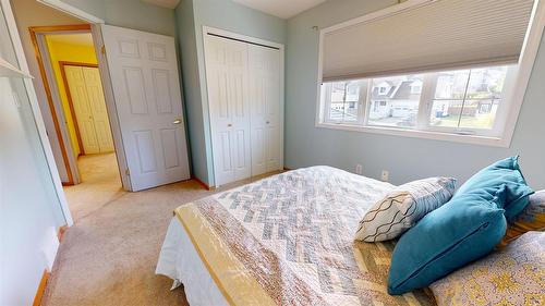 1308 20A Street, Cranbrook, BC - Indoor Photo Showing Bedroom