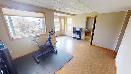 1308 20A Street, Cranbrook, BC - Indoor Photo Showing Gym Room