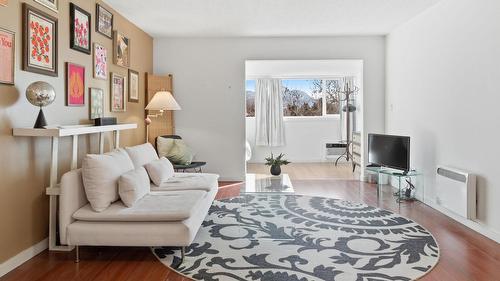 310-1685 Ufton Court  Kelowna, BC V1Y 8G7