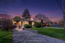 16 Shrewsbury Square Toronto, ON M1T 1L2