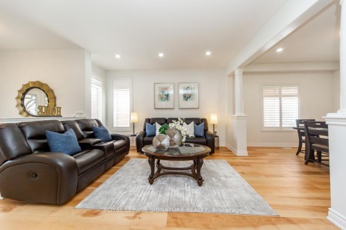 3773 Quiet Creek Drive, Mississauga, ON - Indoor Photo Showing Living Room