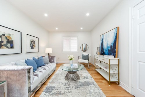3773 Quiet Creek Drive, Mississauga, ON - Indoor Photo Showing Living Room
