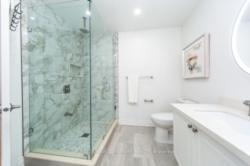 3773 Quiet Creek Drive, Mississauga, ON - Indoor Photo Showing Bathroom