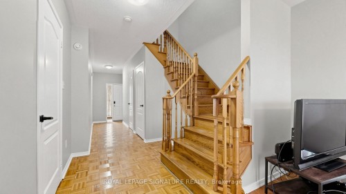 6086 Windfleet Crescent, Mississauga, ON - Indoor Photo Showing Other Room