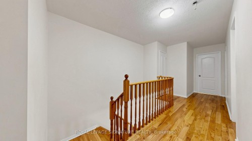 6086 Windfleet Crescent, Mississauga, ON - Indoor Photo Showing Other Room