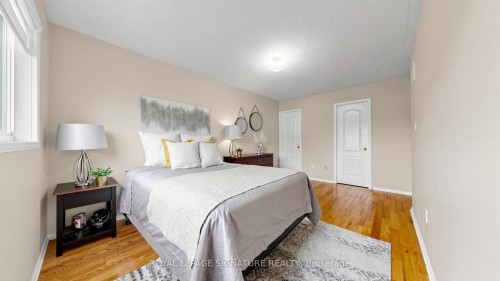 6086 Windfleet Crescent, Mississauga, ON - Indoor Photo Showing Bedroom