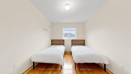 6086 Windfleet Crescent, Mississauga, ON - Indoor Photo Showing Bedroom