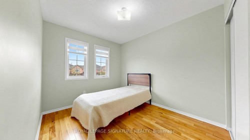 6086 Windfleet Crescent, Mississauga, ON - Indoor Photo Showing Bedroom