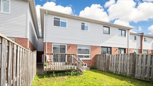 6086 Windfleet Crescent, Mississauga, ON - Outdoor With Deck Patio Veranda With Exterior