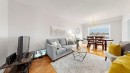 6086 Windfleet Crescent, Mississauga, ON  - Indoor Photo Showing Living Room 