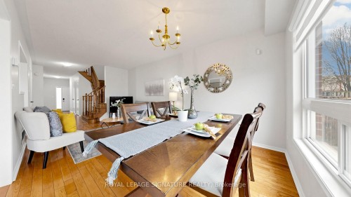 6086 Windfleet Crescent, Mississauga, ON - Indoor Photo Showing Dining Room