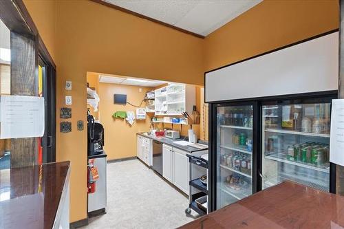 677 Selkirk Ave, Winnipeg, MB 
