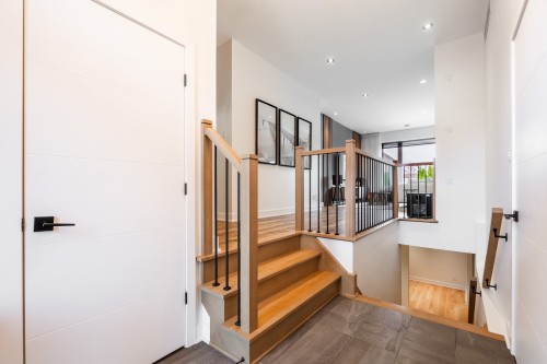 Hall d'entrée/Vestibule - 1128 Rue Breux, Chambly, QC - Indoor Photo Showing Other Room