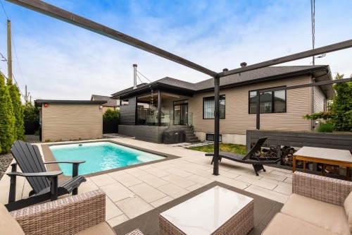 Cour - 1128 Rue Breux, Chambly, QC - Outdoor With In Ground Pool With Deck Patio Veranda With Exterior