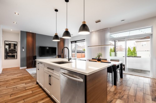 Cuisine - 1128 Rue Breux, Chambly, QC - Indoor Photo Showing Kitchen With Upgraded Kitchen