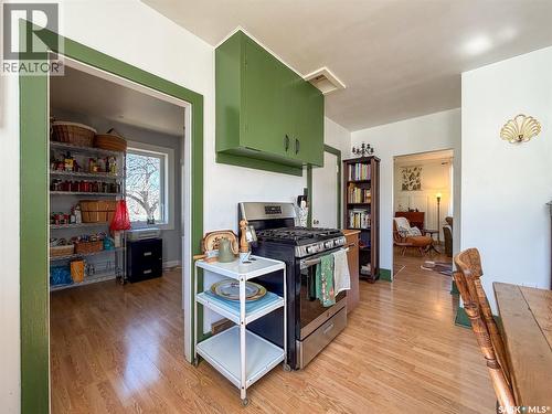 227 Riverside Boulevard, Eastend, SK - Indoor