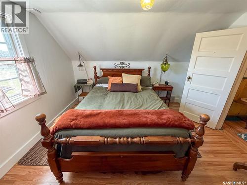 227 Riverside Boulevard, Eastend, SK - Indoor Photo Showing Bedroom