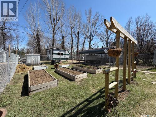 227 Riverside Boulevard, Eastend, SK - Outdoor