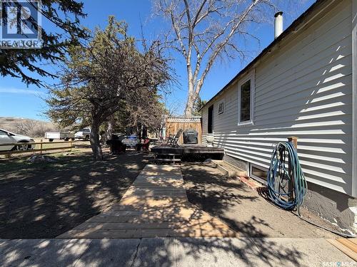 227 Riverside Boulevard, Eastend, SK - Outdoor