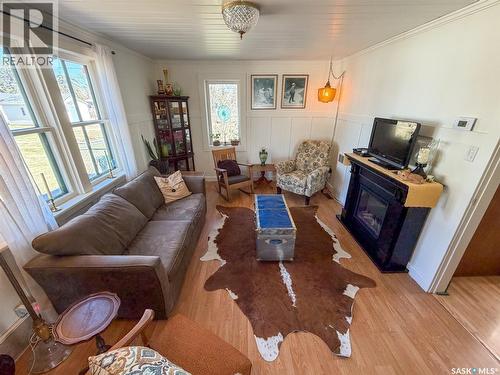 227 Riverside Boulevard, Eastend, SK - Indoor Photo Showing Living Room With Fireplace