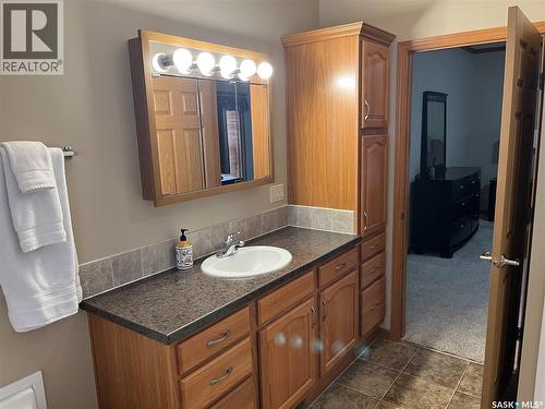 24 Hall Street, Halbrite, SK - Indoor Photo Showing Bathroom
