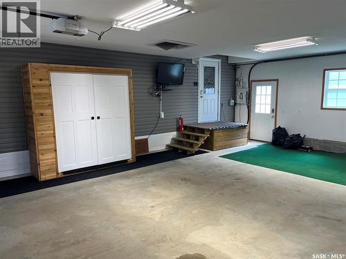 24 Hall Street, Halbrite, SK - Indoor Photo Showing Garage