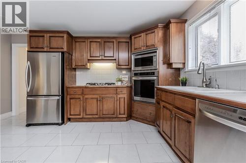 331 Lanark Street, Caledonia, ON - Indoor Photo Showing Kitchen