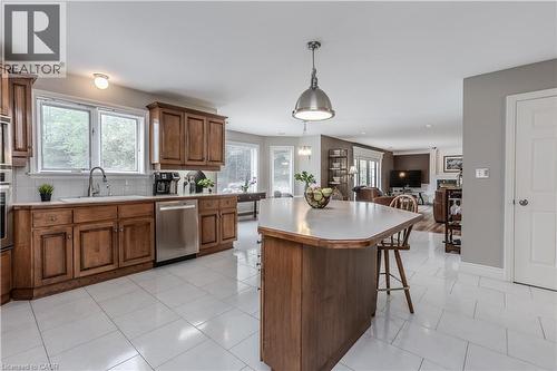 331 Lanark Street, Caledonia, ON - Indoor Photo Showing Kitchen