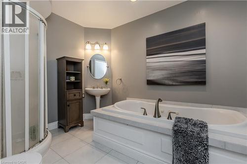 331 Lanark Street, Caledonia, ON - Indoor Photo Showing Bathroom