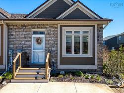 24 Cabernet Court  Timberlea, NS B3T 0E4