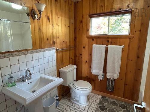 935 Big Harbour Road, Big Harbour, NS - Indoor Photo Showing Bathroom