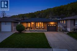 142 MARCELLA Crescent  Hamilton, ON L8K 6G3
