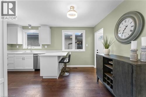 142 Marcella Crescent, Hamilton, ON - Indoor Photo Showing Kitchen