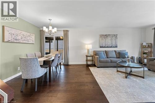 142 Marcella Crescent, Hamilton, ON - Indoor Photo Showing Other Room