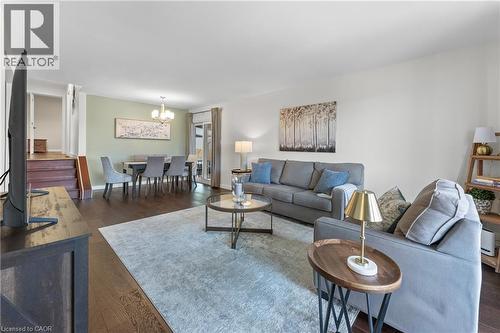 142 Marcella Crescent, Hamilton, ON - Indoor Photo Showing Living Room