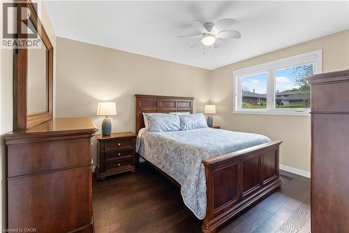 Primary Bedroom - 142 Marcella Crescent, Hamilton, ON - Indoor Photo Showing Bedroom