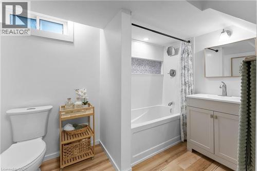 Updated 4-Piece Bathroom - 142 Marcella Crescent, Hamilton, ON - Indoor Photo Showing Bathroom