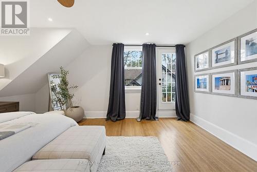 3083 Lakeshore Road, Burlington, ON - Indoor Photo Showing Bedroom